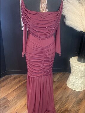 Elegant Burgundy Ruched Mermaid Dress